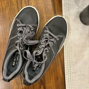 Skechers Men's Planfix-ROMELO  Memory Foam Leather Size 8  Black